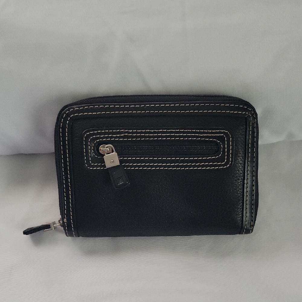 Fossil Leather Wallet with Stitching